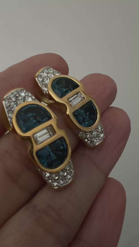 
            
                Load and play video in Gallery viewer, Vintage 80&amp;#39;s SWAROVSKI Pavé Crystal Earrings
            
        