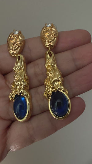 
            
                Load and play video in Gallery viewer, Vintage Baroque DOLCE VITA Sapphire Glass Drop Earrings
            
        